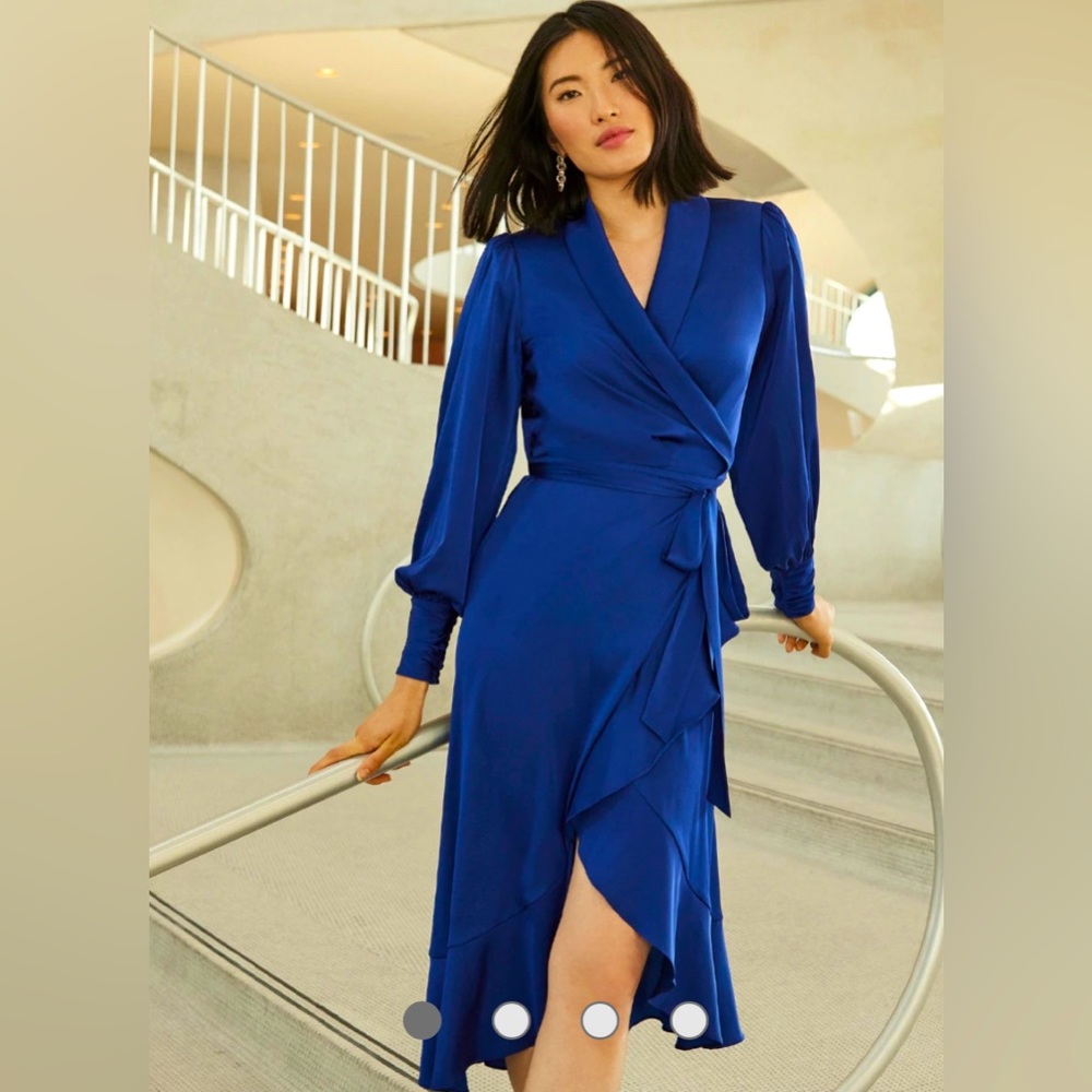 🔥SALE🔥WHBM Sleeve Satin Wrap Dress NEW ⭐️ - Picture 1 of 7